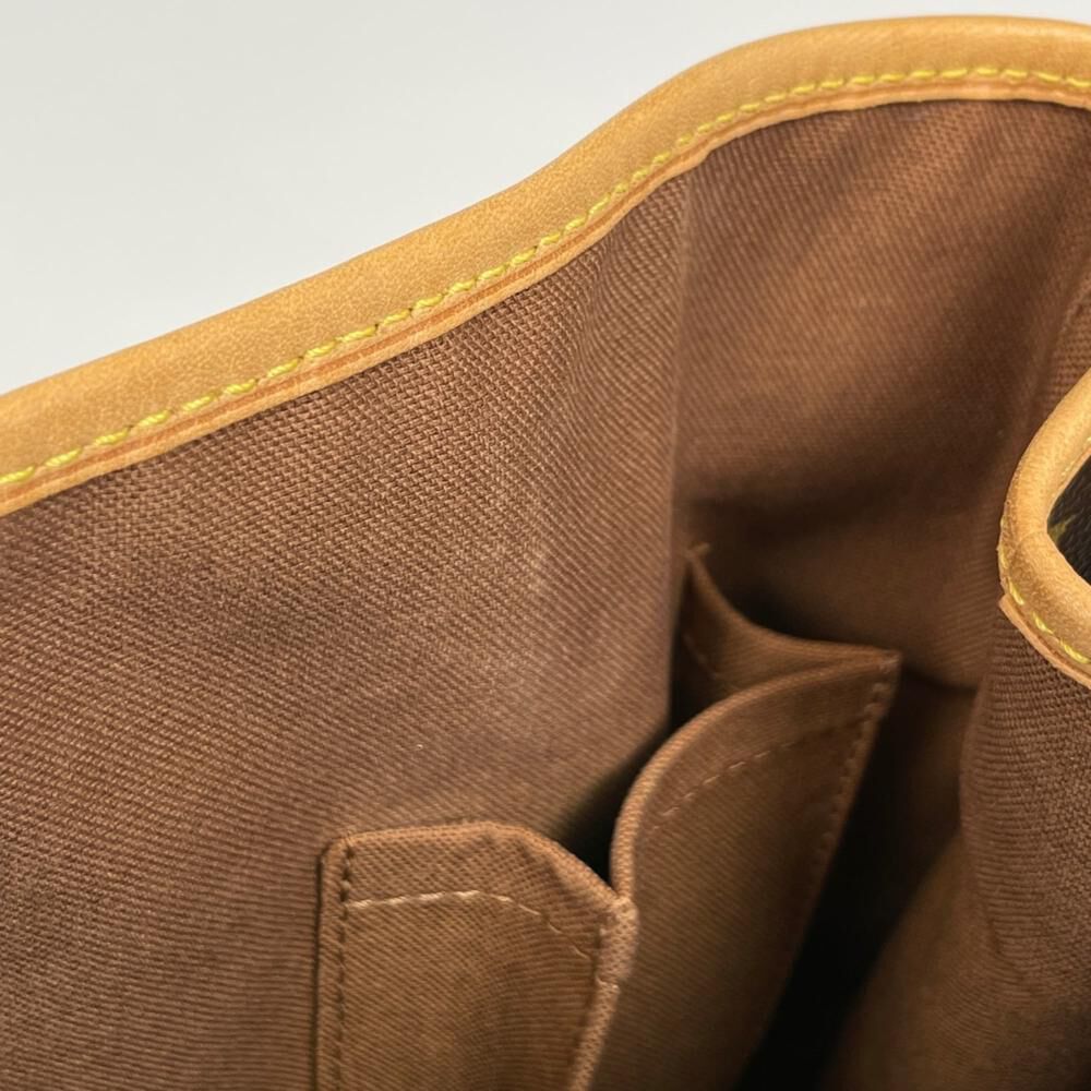 Louis Vuitton Batignolles