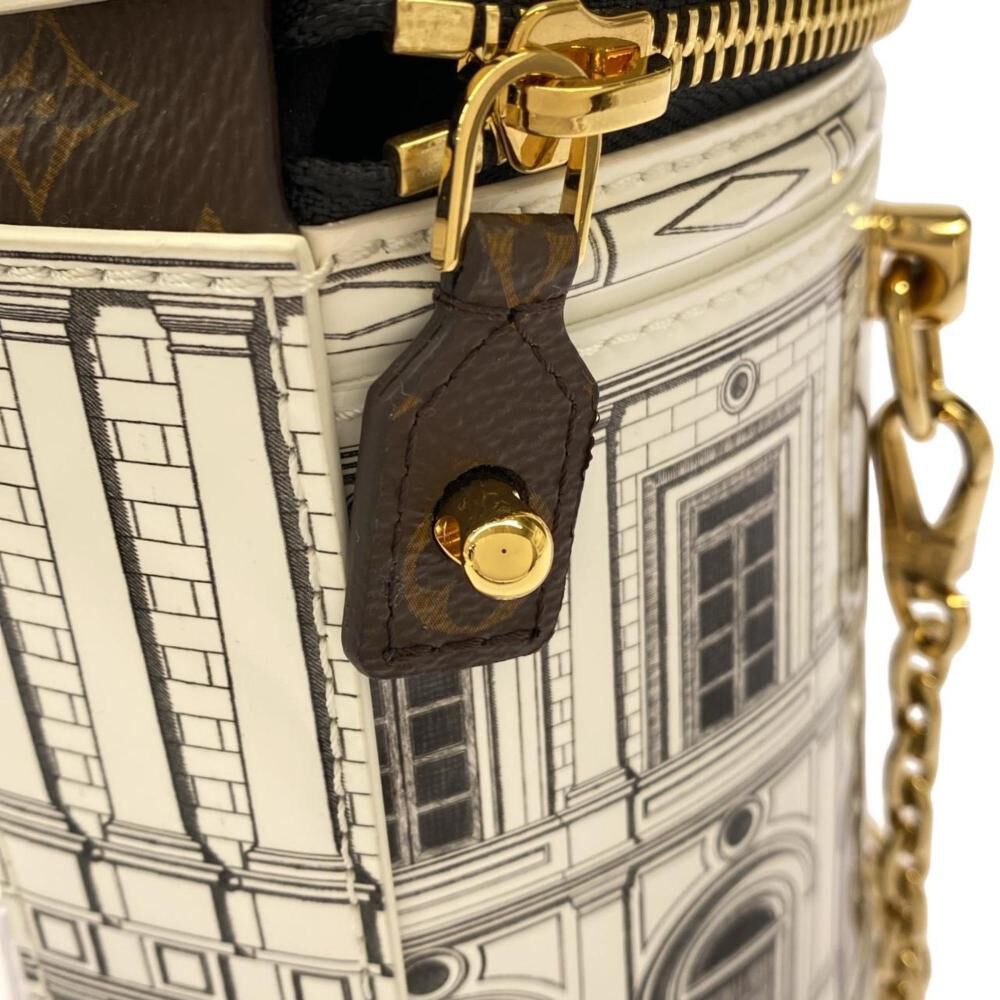 Louis Vuitton Shoulder Bags