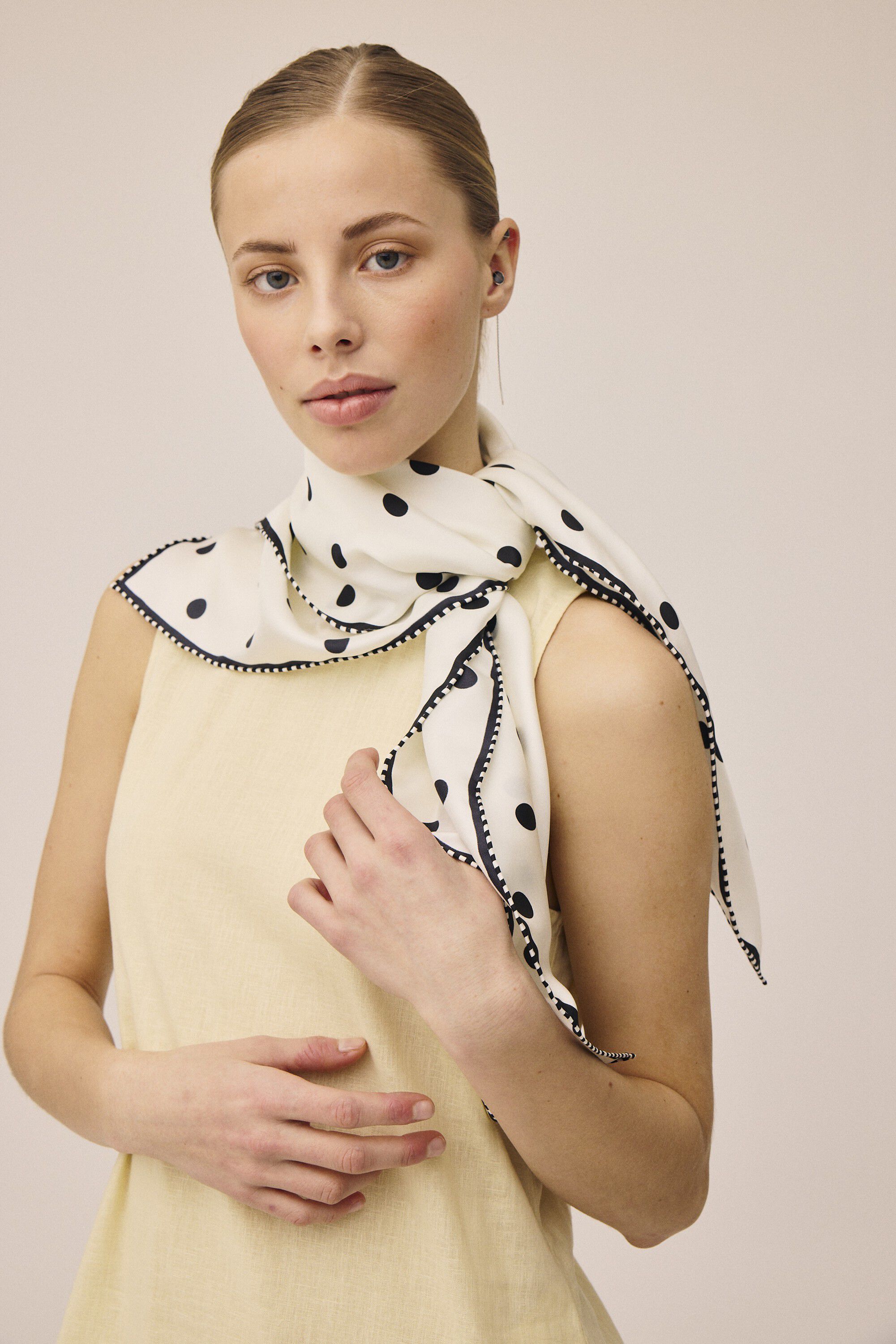 Ira Silk Scarf 83x83 cm