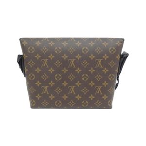 Louis Vuitton Shoulder Bags