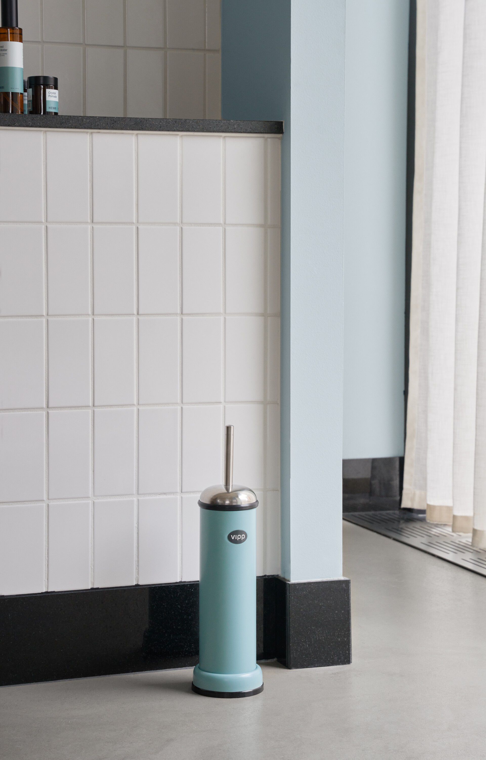 Vipp11 toilet brush, Henri teal