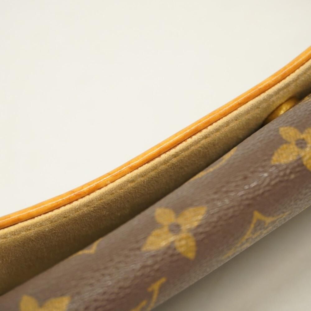 Louis Vuitton Shoulder Bags