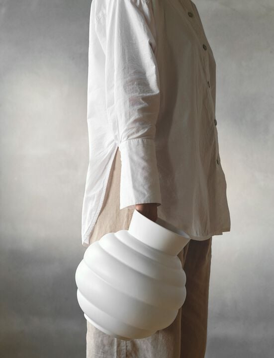 Tortus Archie vase No3 white