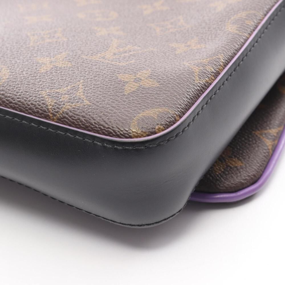 Louis Vuitton Shoulder Bags