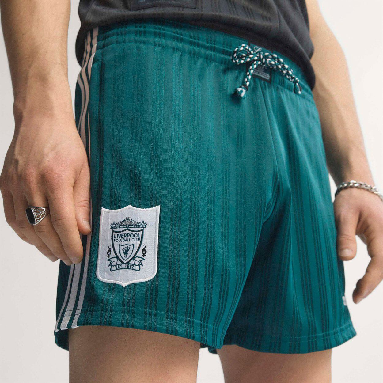 Liverpool FC Udebane Shorts 95