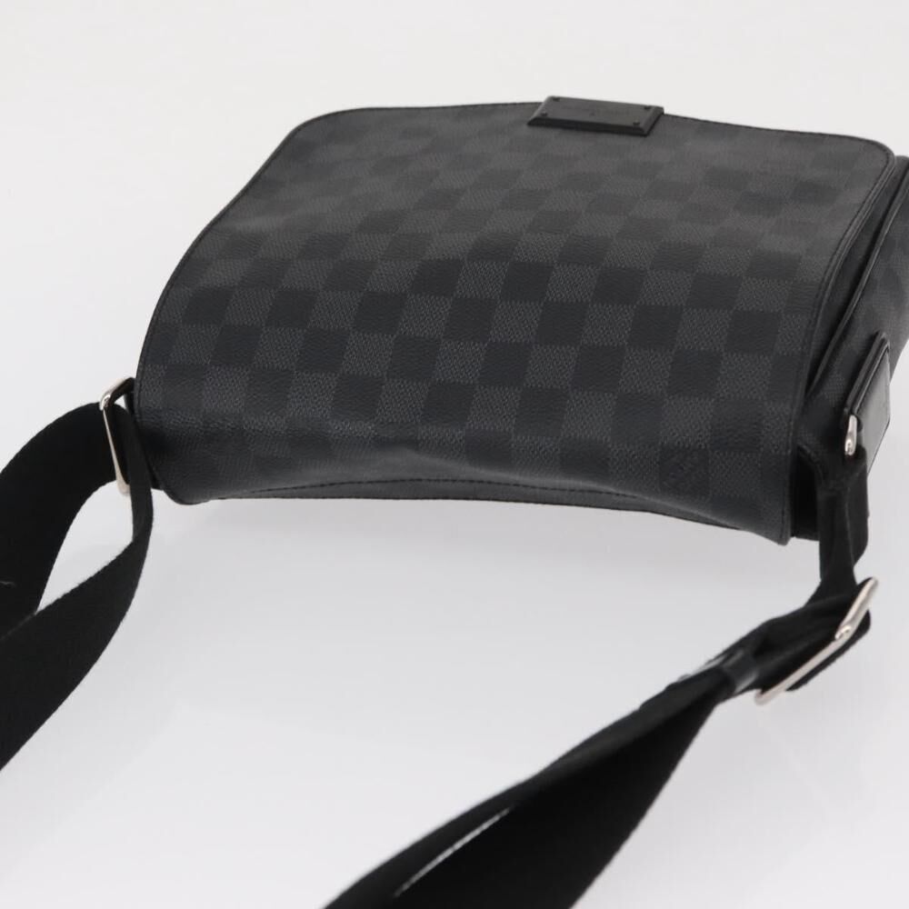 Louis Vuitton Shoulder Bags