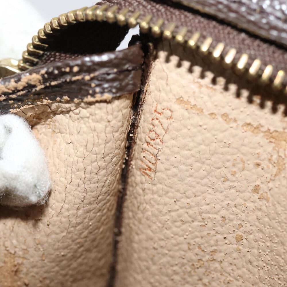 Louis Vuitton Poche Toilette