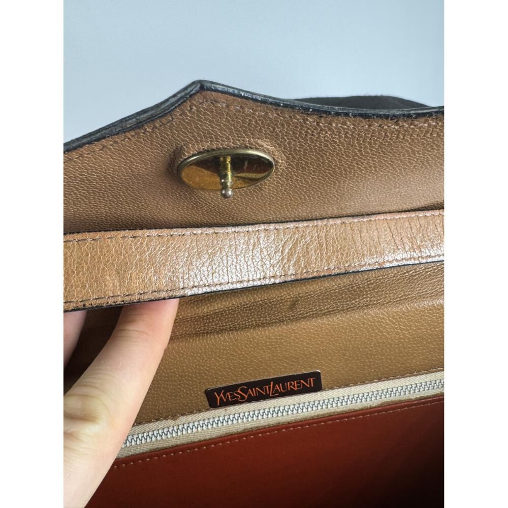 Yves Saint Laurent Shoulder Bag