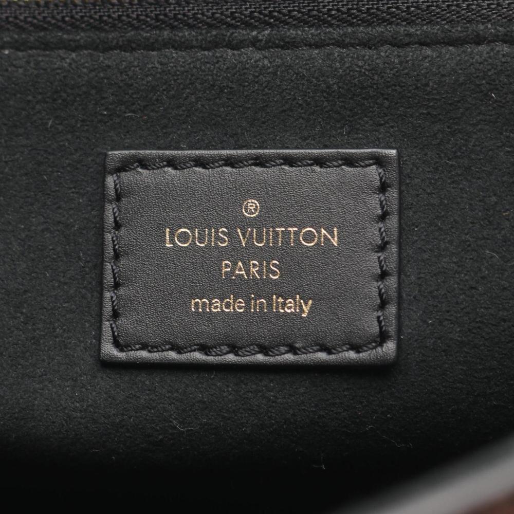 Louis Vuitton Shoulder Bags