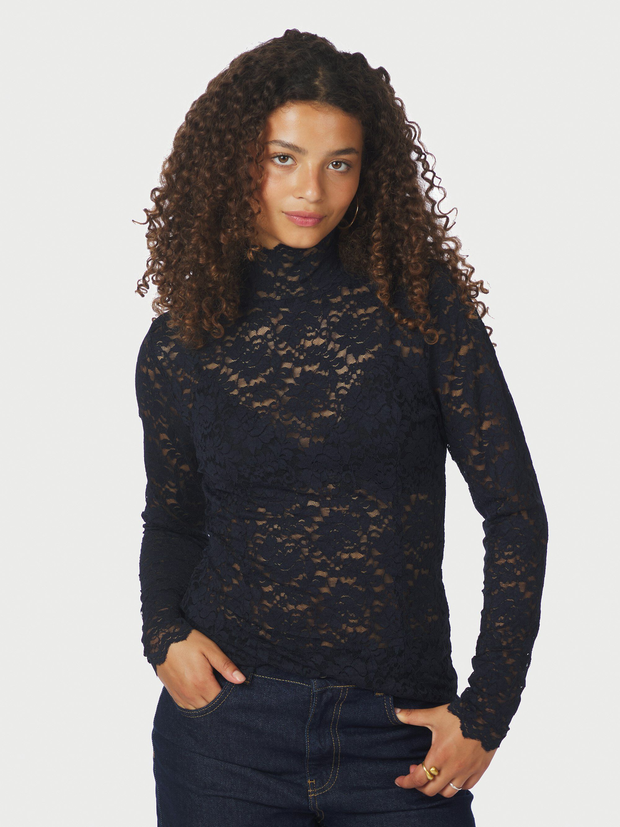 Liza Laceflower Blouse