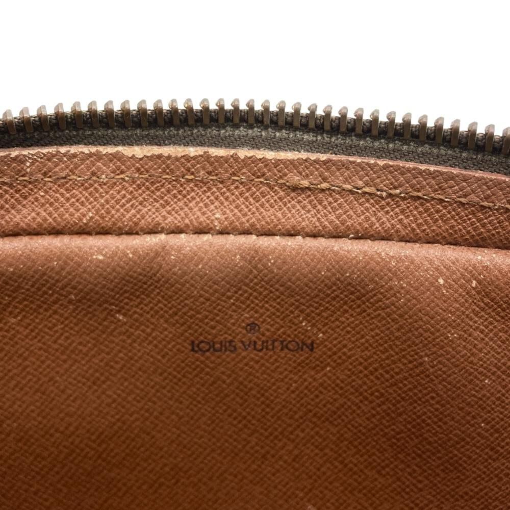 Louis Vuitton Shoulder Bags