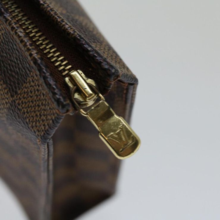 Louis Vuitton Poche Toilette