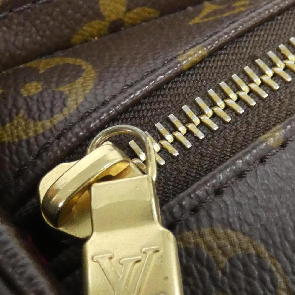 Louis Vuitton Shoulder Bags