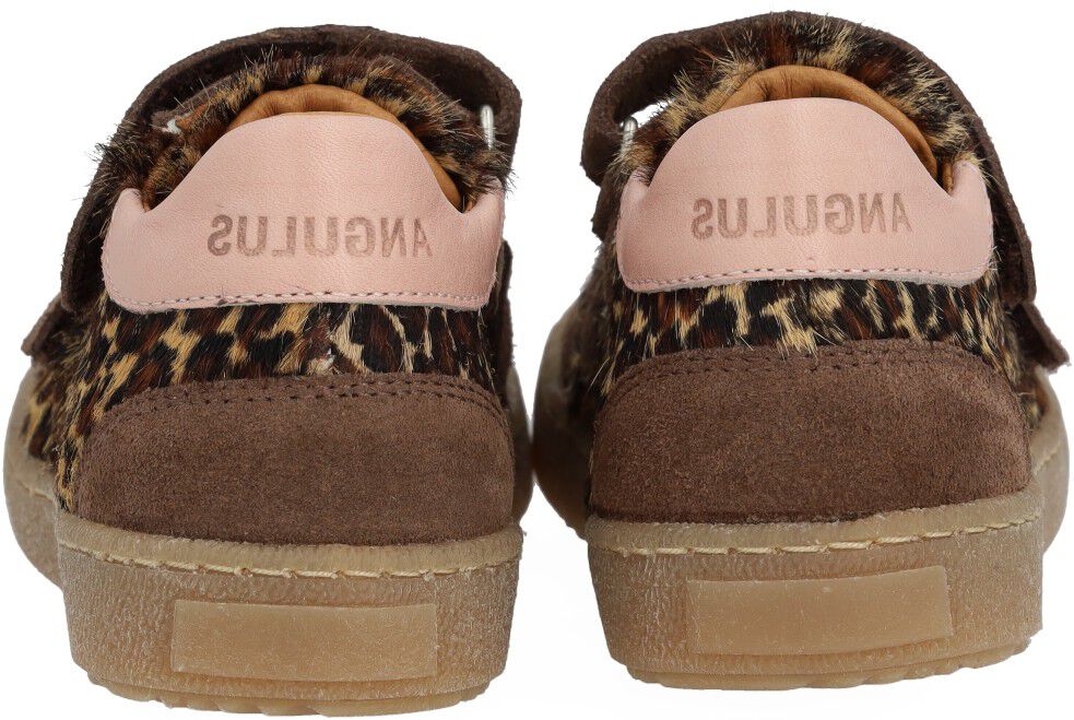 Court style sneaker med pony