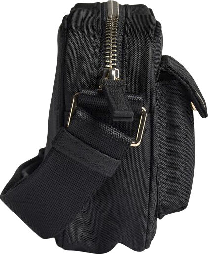 DarlaMBG S Cross. , Monochrome