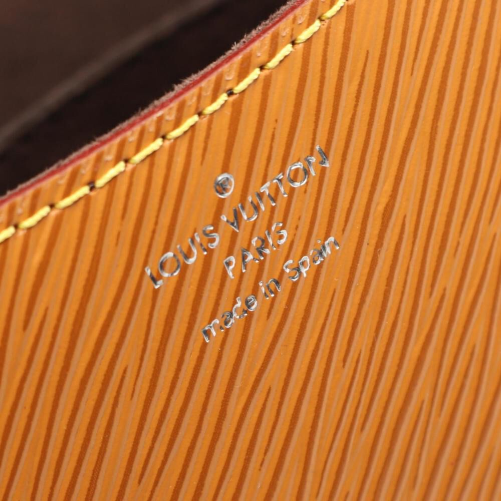 Louis Vuitton Shoulder Bags