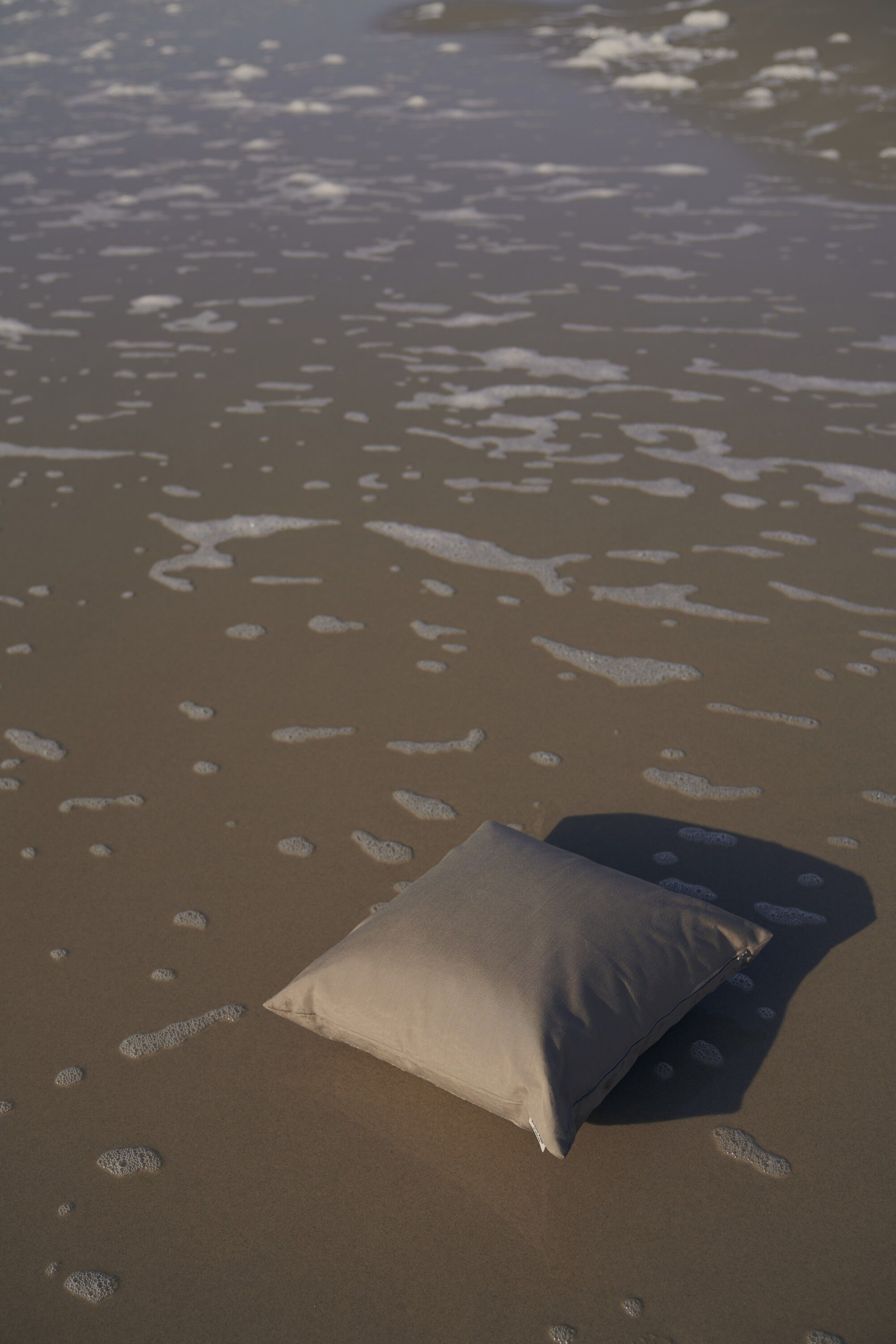 Fossflakes udend&oslash;rspude 40x60 cm. Taupe