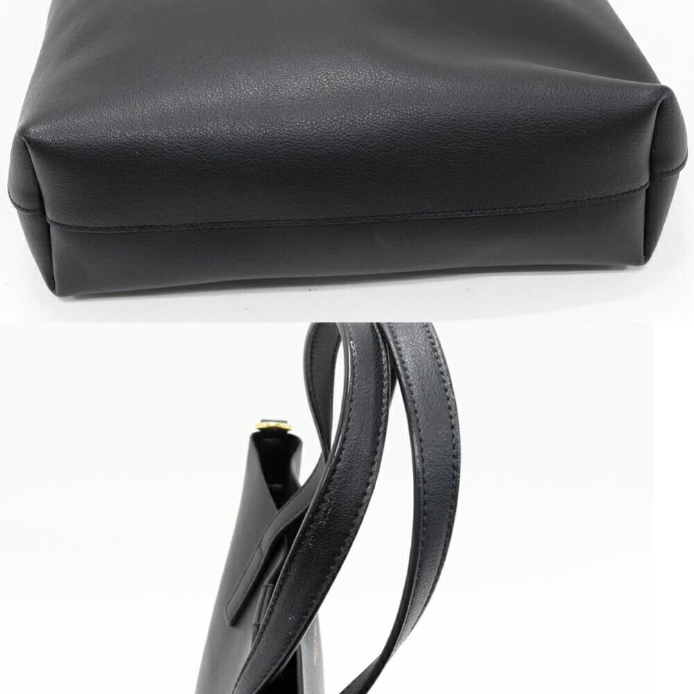Yves Saint Laurent Shoulder Bag