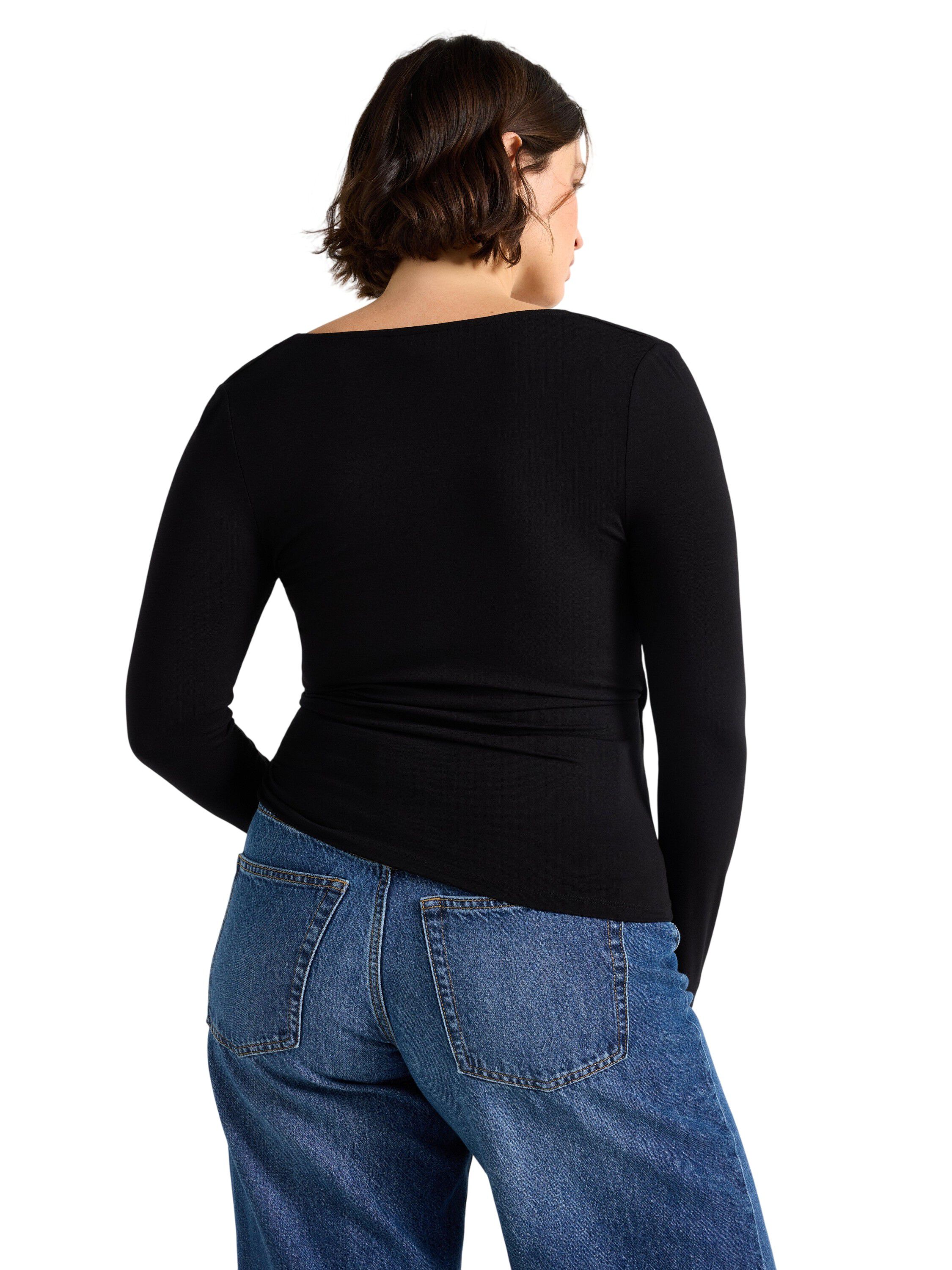 Omlottblus i mjuk viskos med avslap