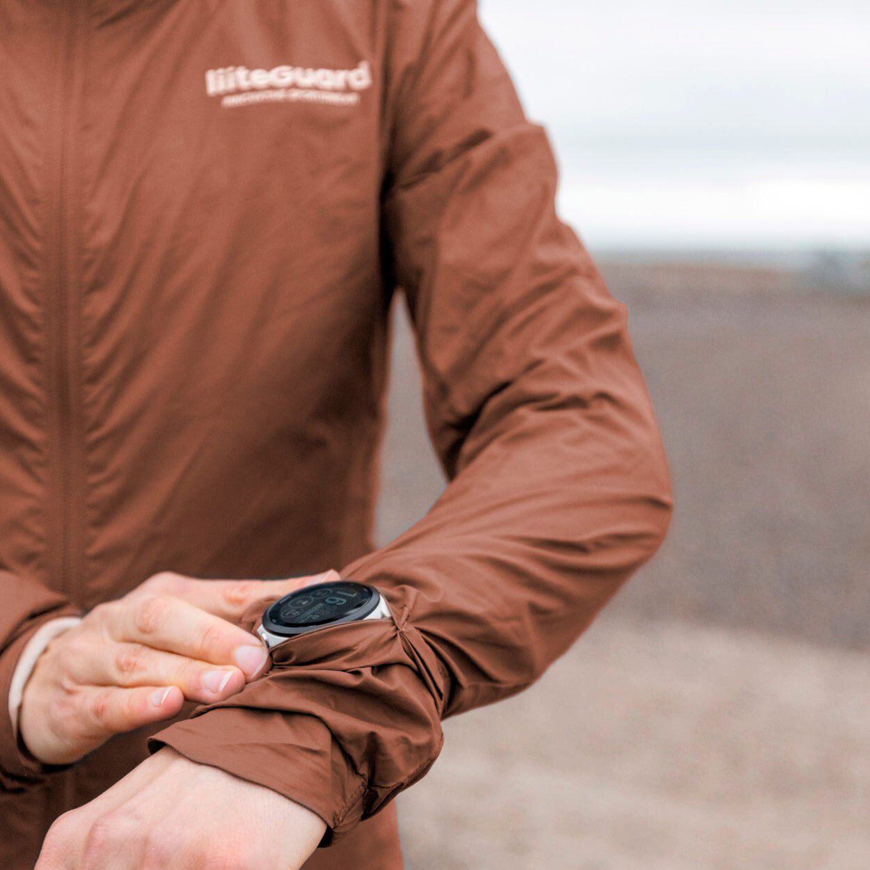 Aero-Tech Windbreaker L&oslash;bejakke