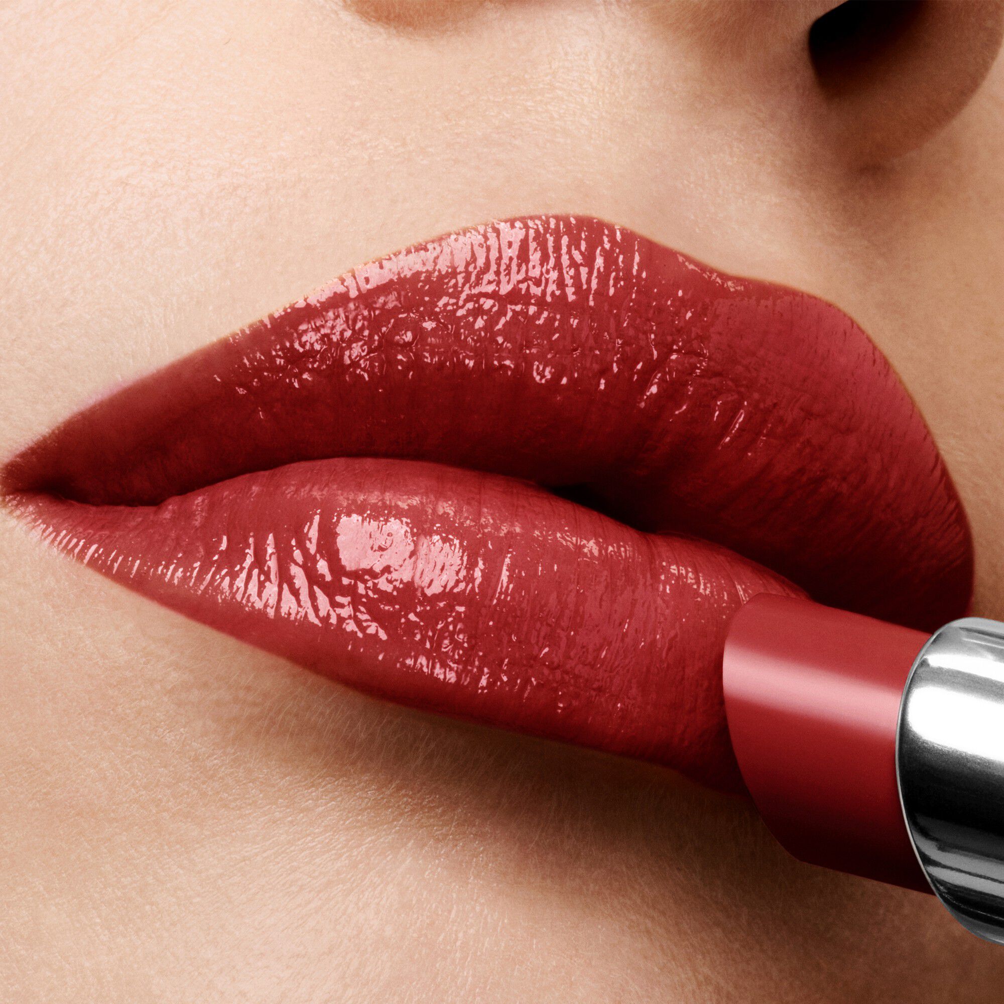 Soleil Ultra Shine Lip Color Lipstick