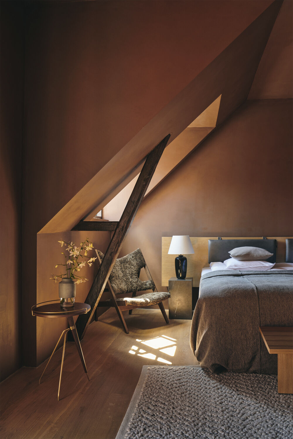 Umanoff Side Table, 45cm Low, Solid