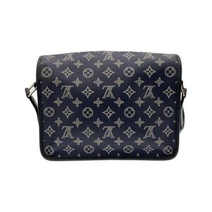 Louis Vuitton Messenger