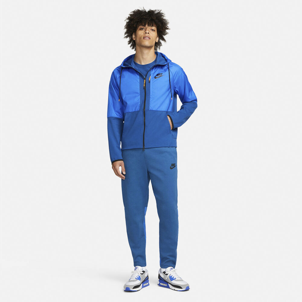 Sportswear Tech Essentials+ Fleece Winter h&aelig;ttetr&oslash;je