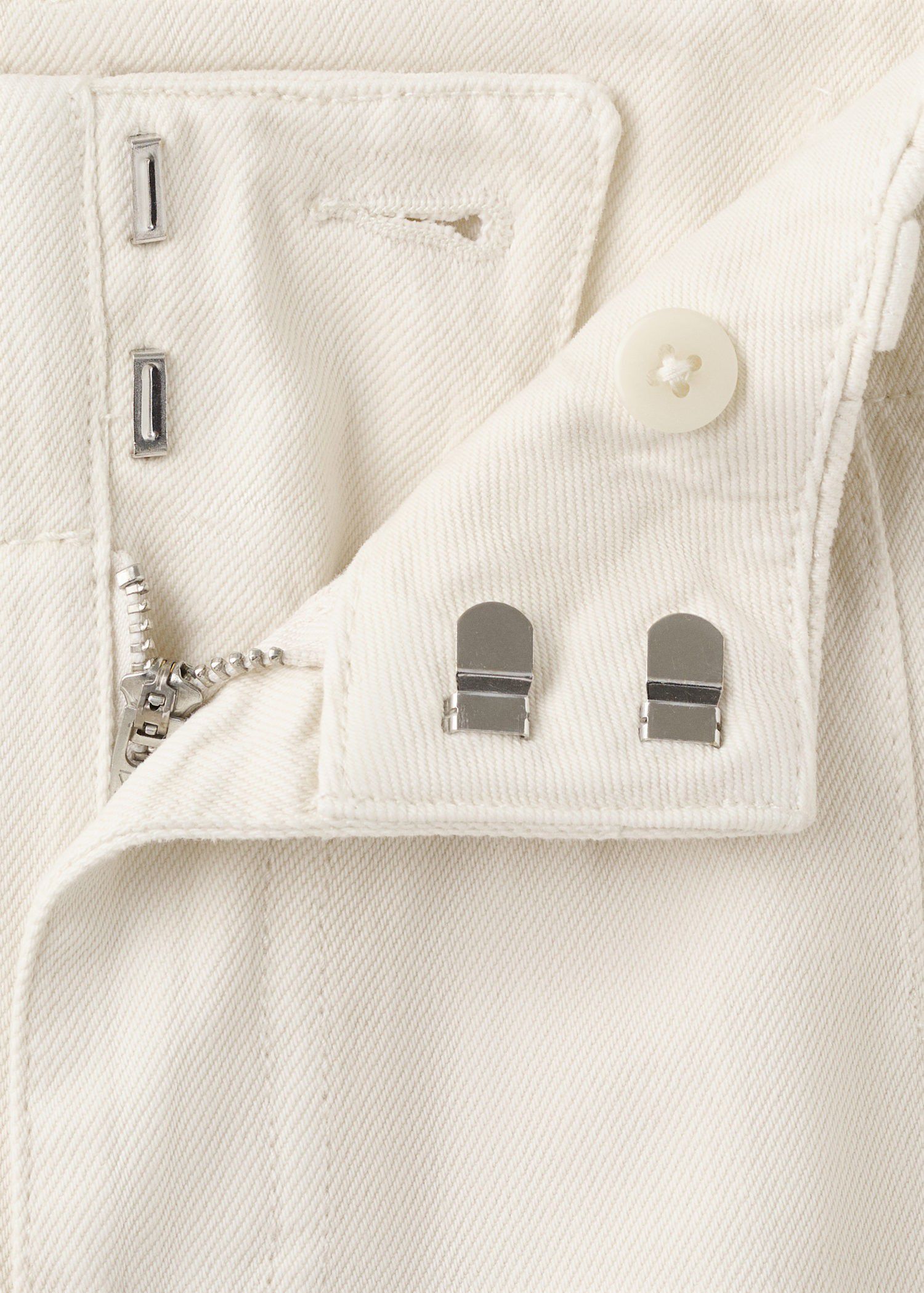 Wide leg mid-rise jeans