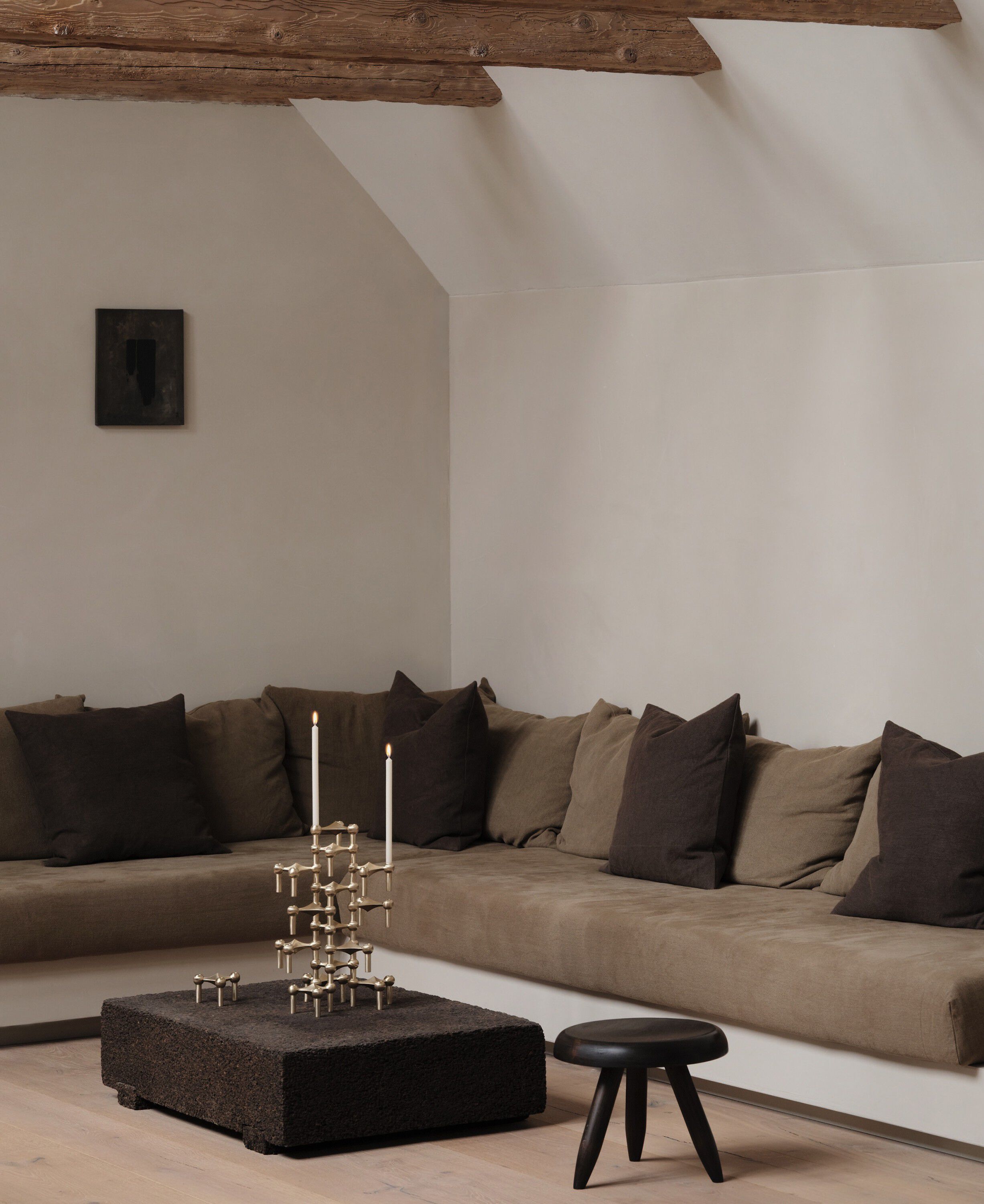 Nagel candle holder - brushed brass