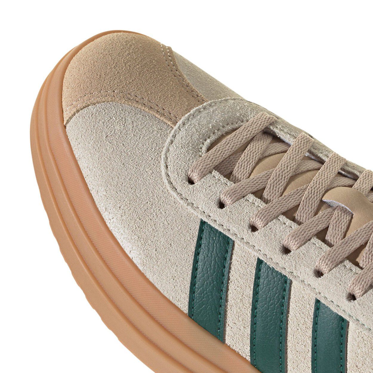 VL Court Bold Sneakers