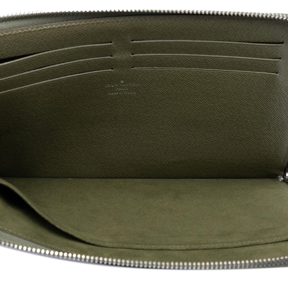 Louis Vuitton Clutch