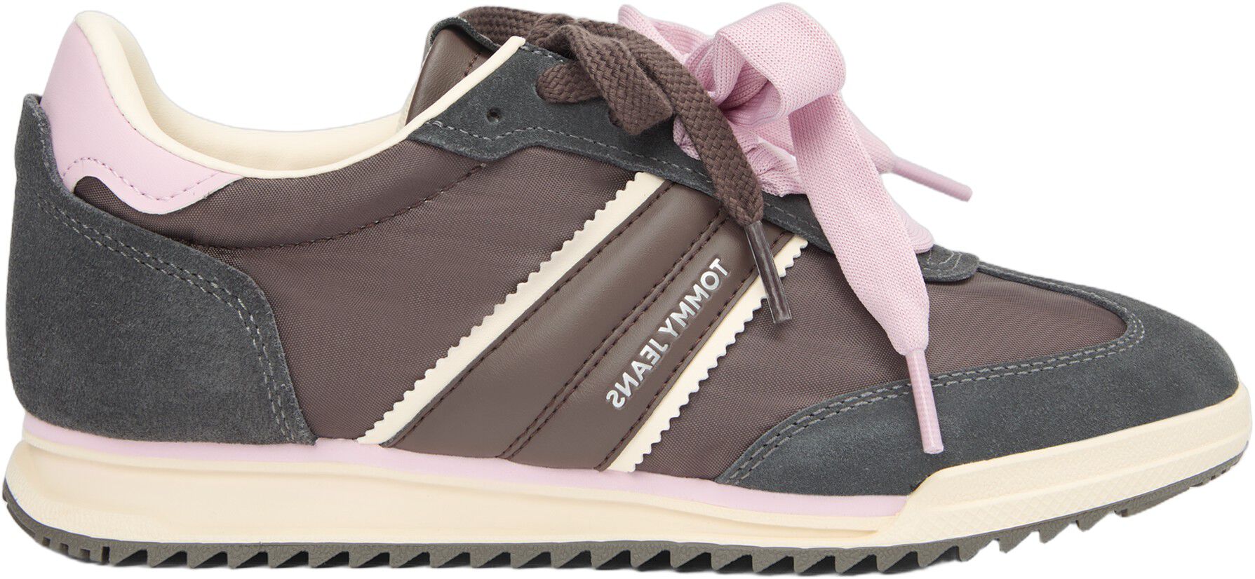 Low Profile Serrated Trainers