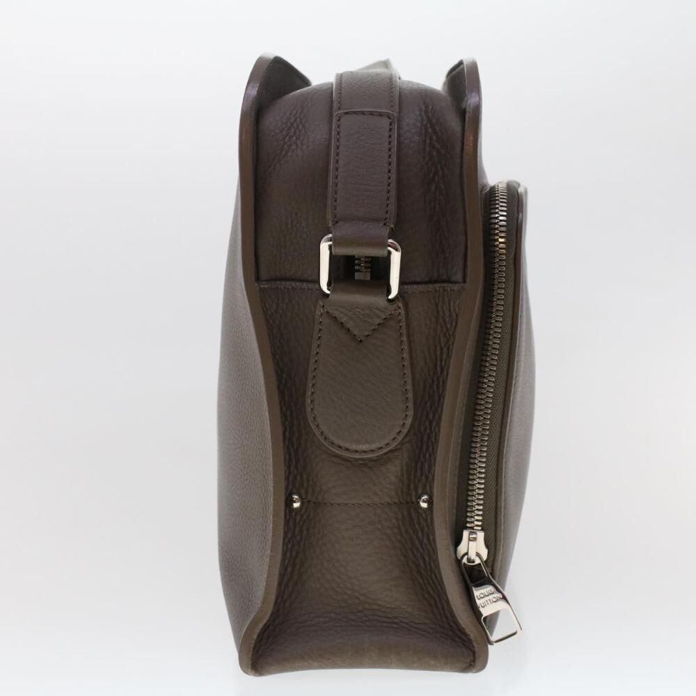 Louis Vuitton Shoulder Bags