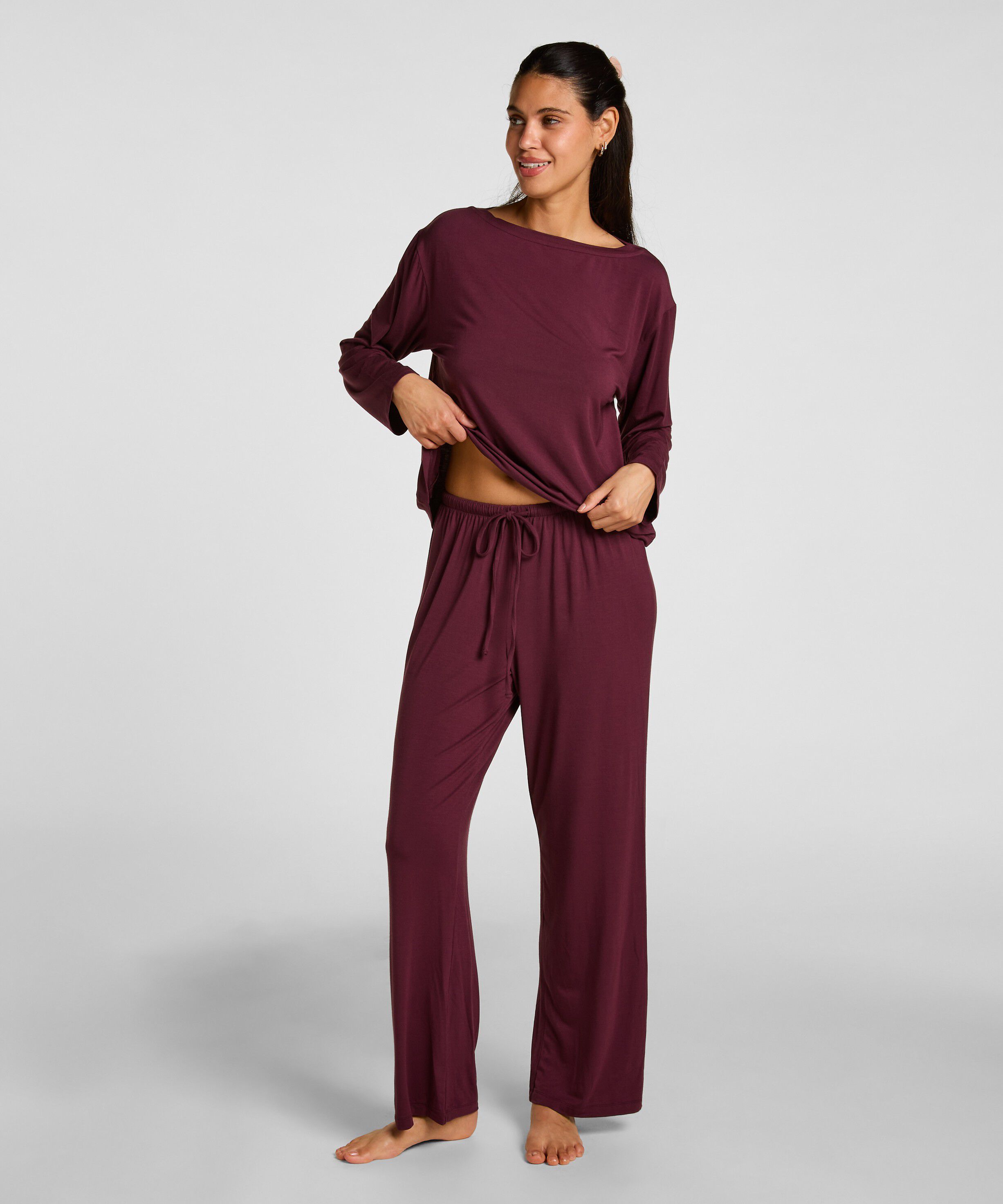 Essential Jersey Long-Sleeved Jacket