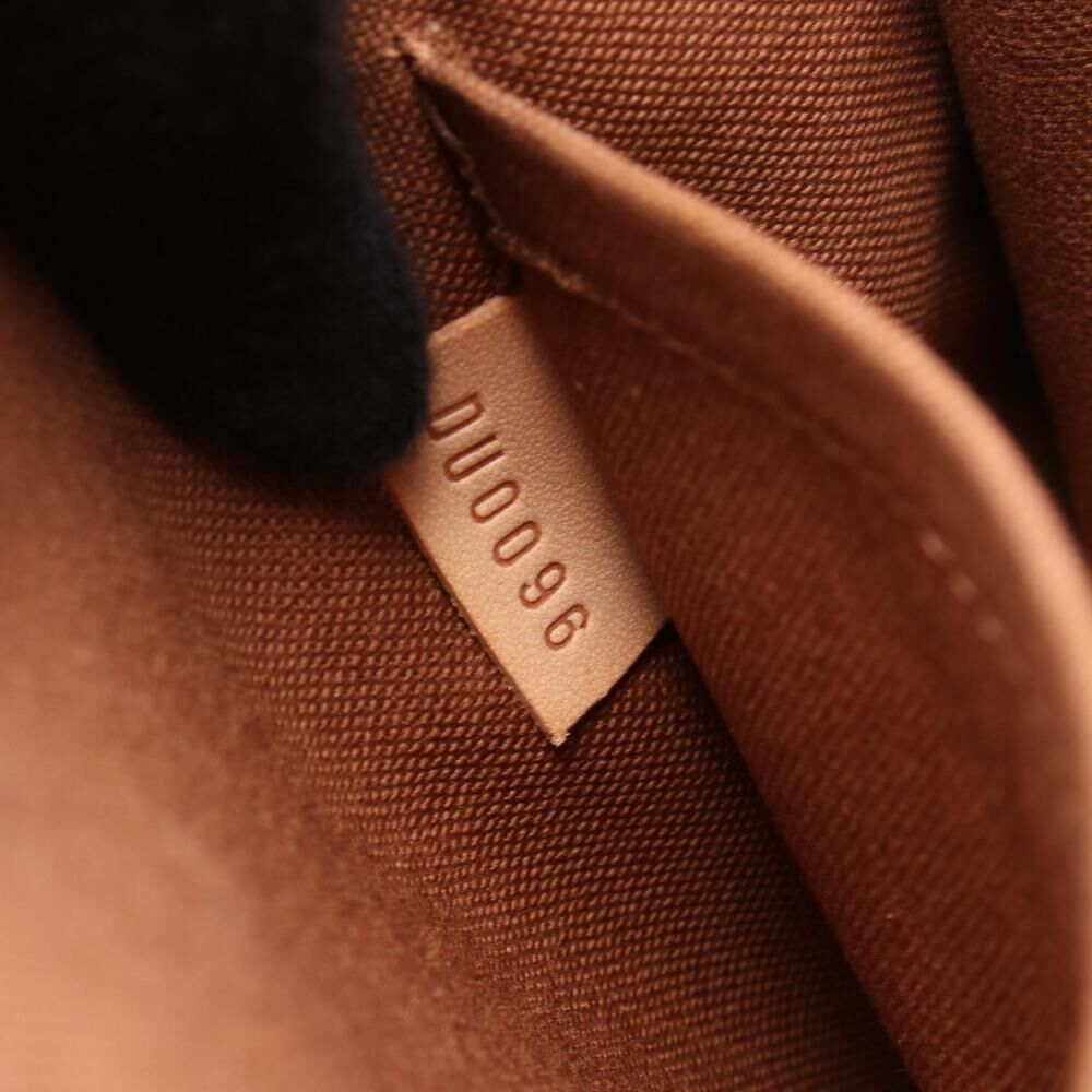 Louis Vuitton Shoulder Bags