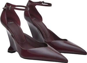 SHOES. -- SATUR