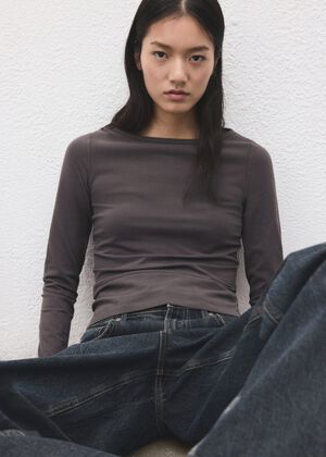 Long sleeve cotton t-shirt