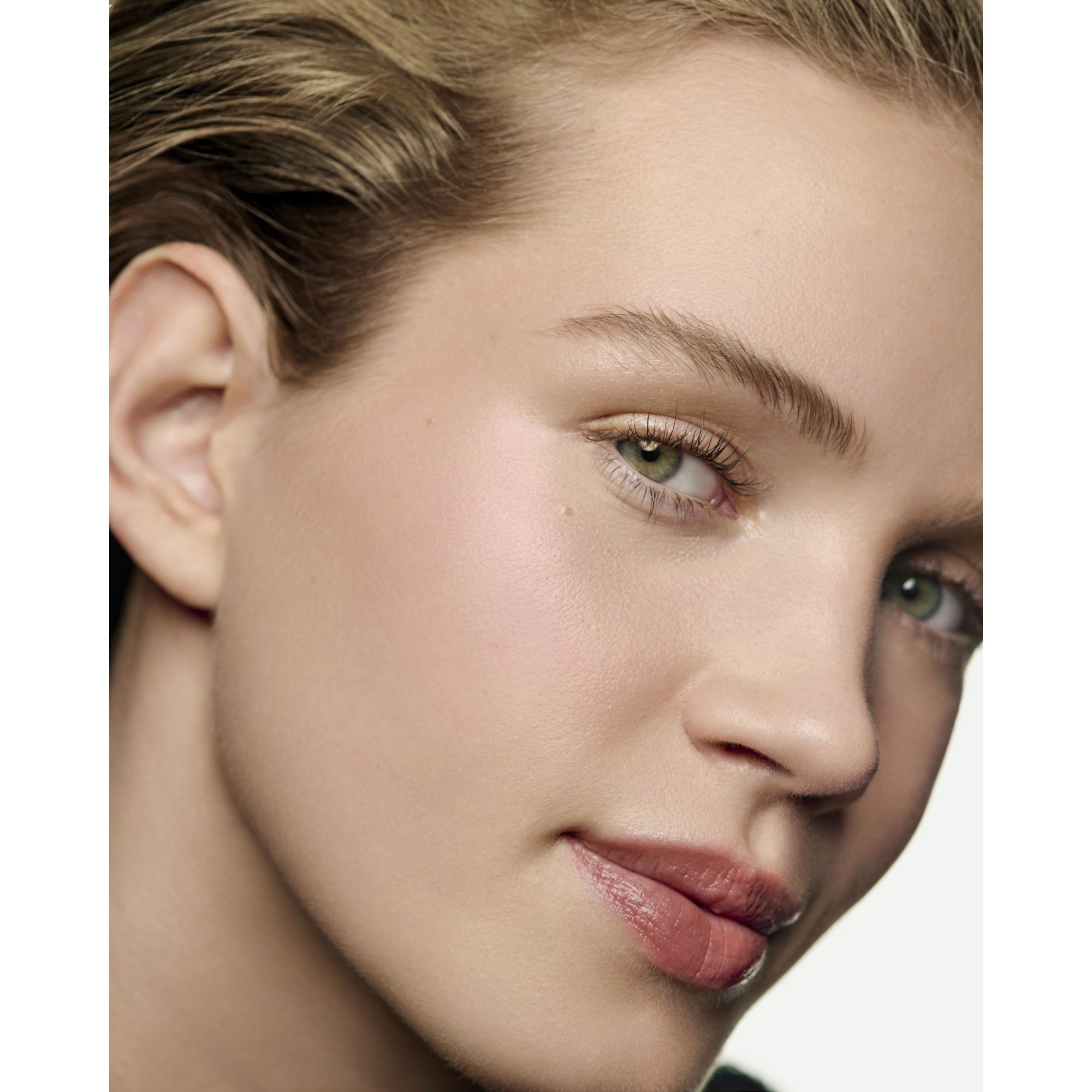 EKSKLUSIV KREATION  FRISK, FLYDENDE HIGHLIGHTER