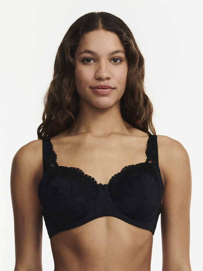 Mary Very covering underwired bra