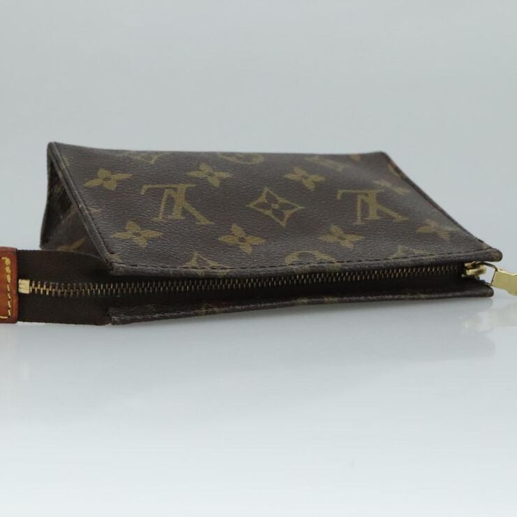 Louis Vuitton Poche Toilette