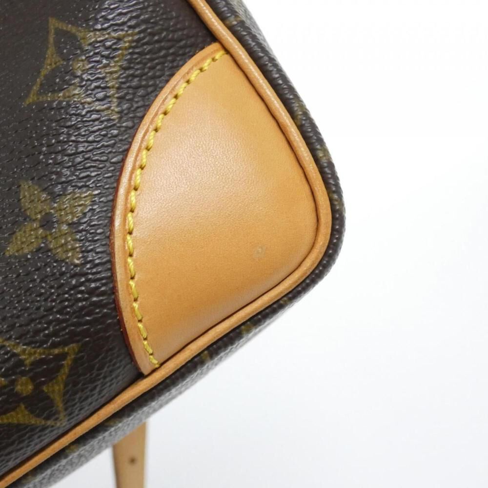 Louis Vuitton Shoulder Bags