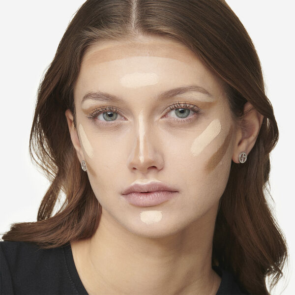 Power Fabric+ Multi-Retouch Concealer