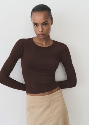 Fine-knit fitted sweater