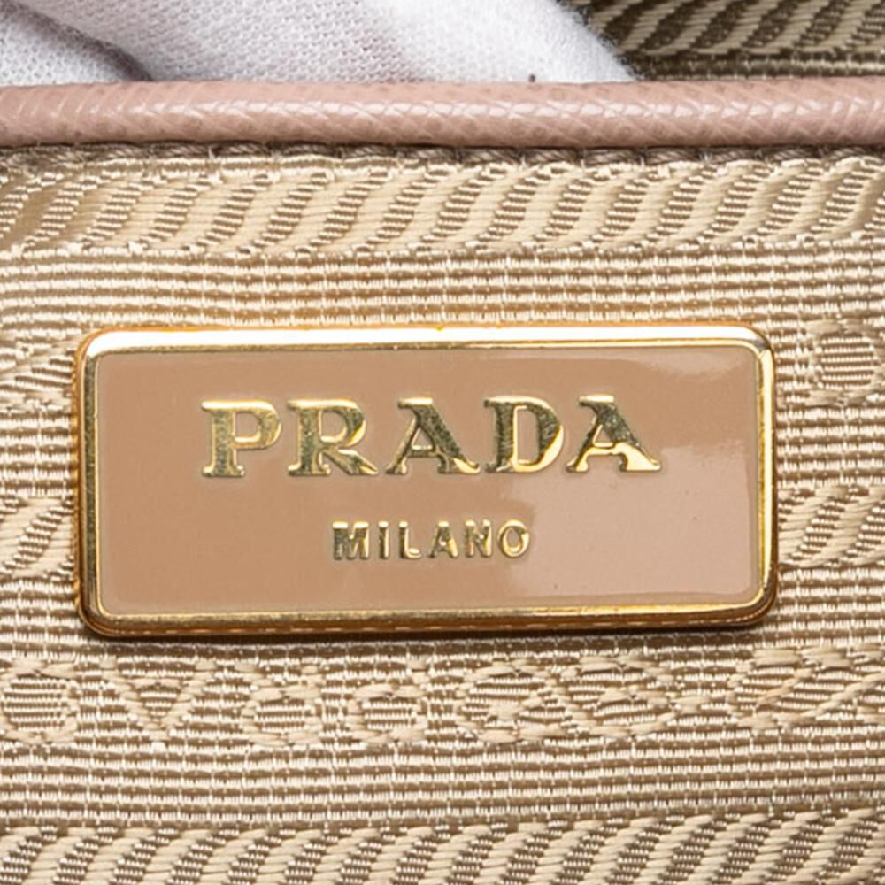 Prada Promenade