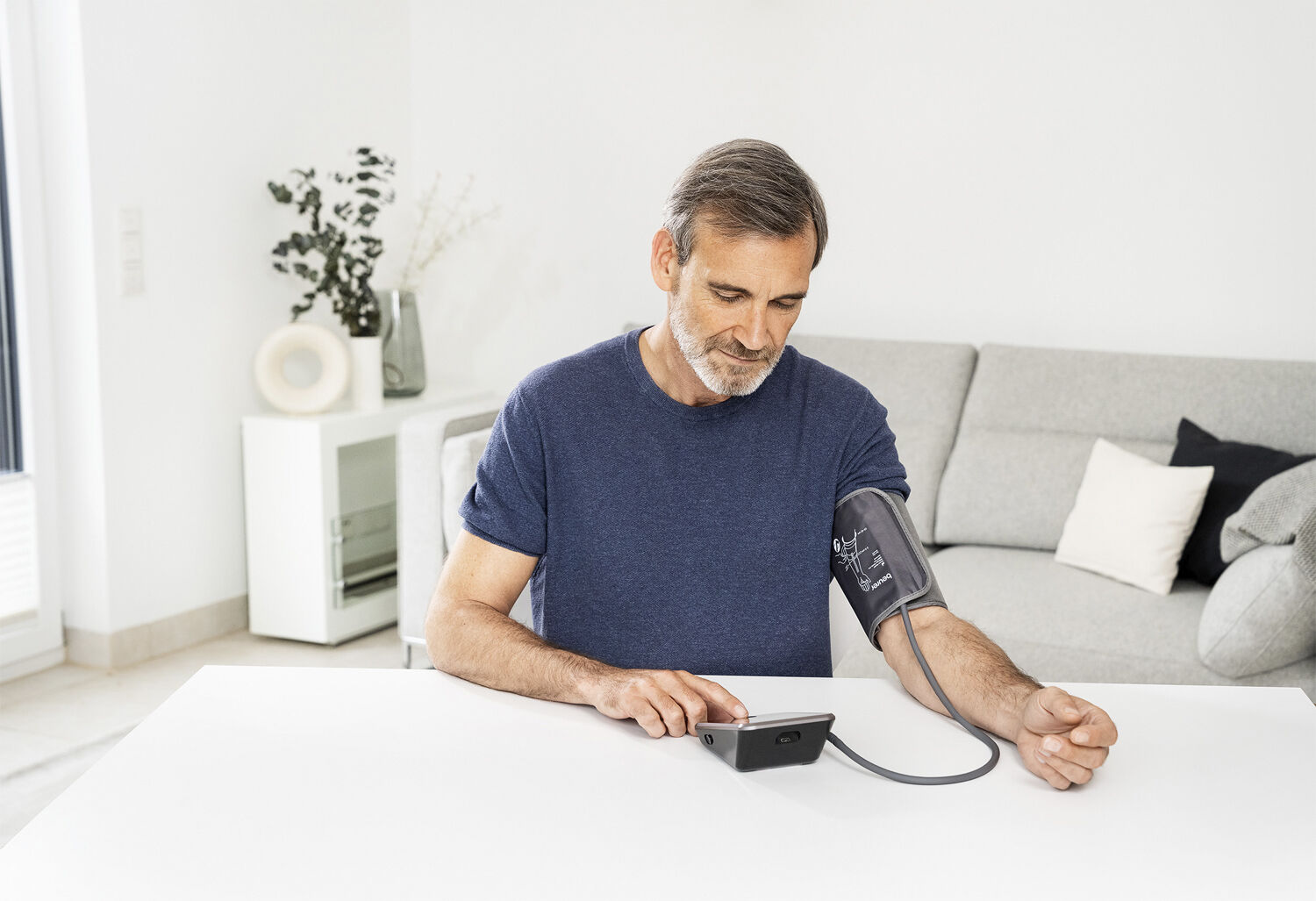 Beurer blodtryksm&aring;ler til overarm BM 64