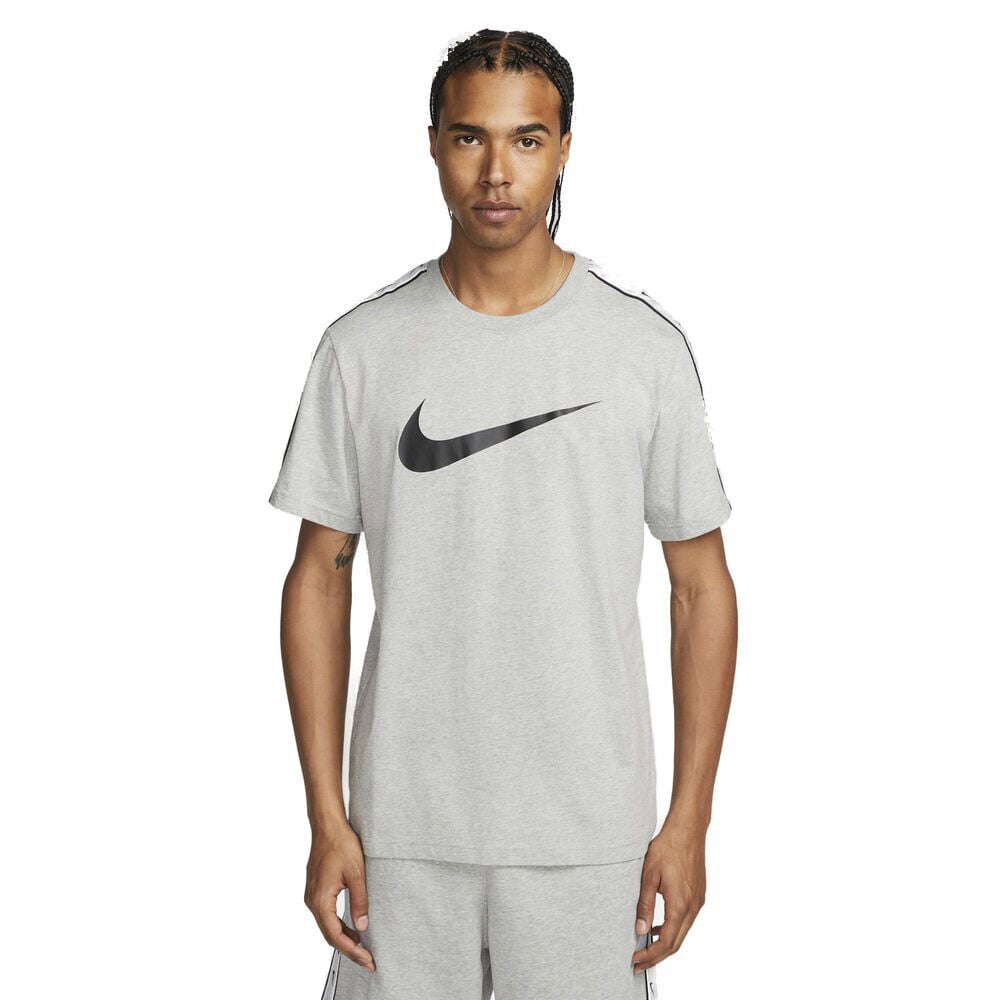 Nike repeat t shirt discount