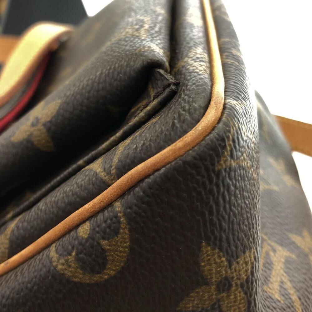 Louis Vuitton Shoulder Bags