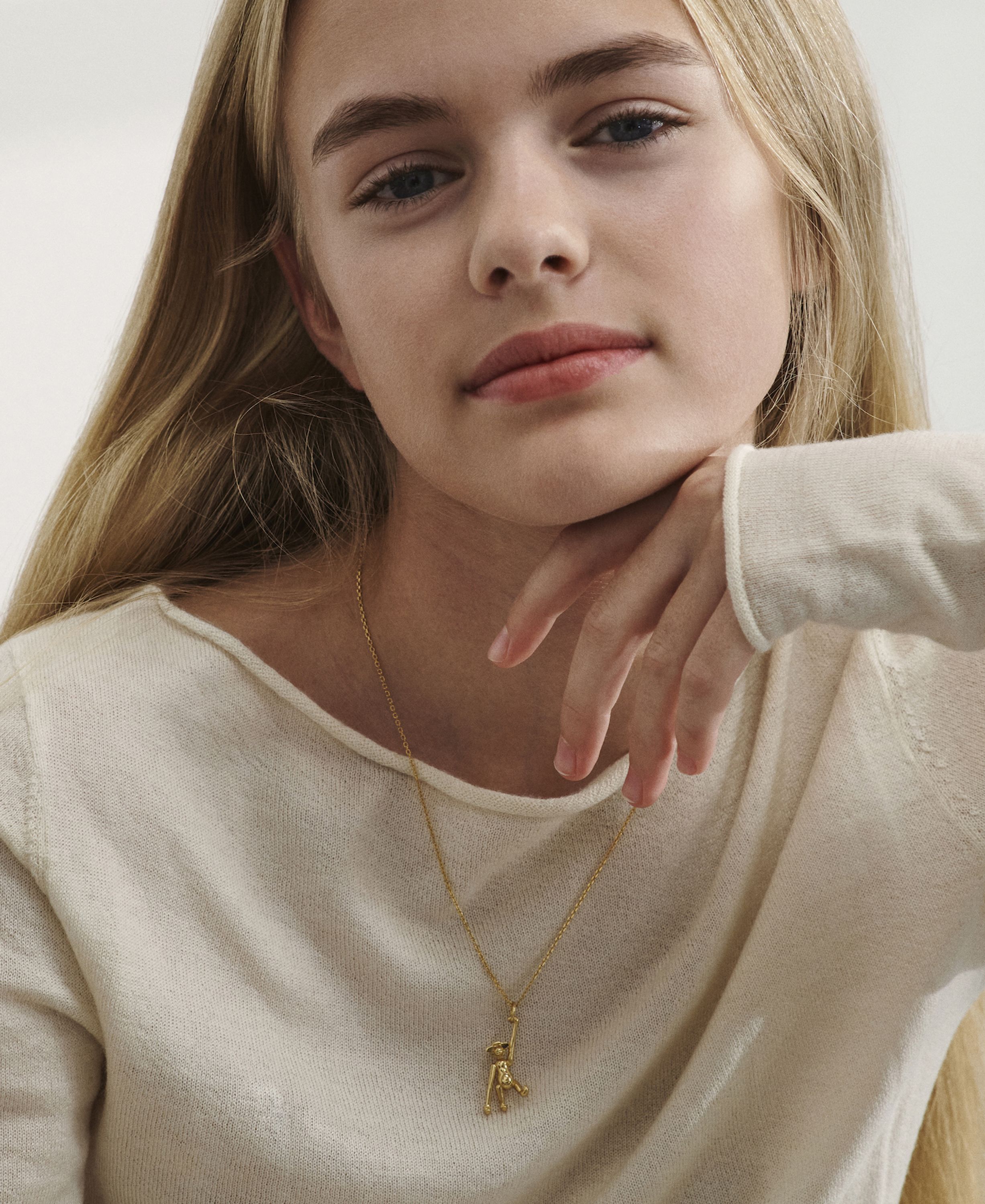 Aben i 18 karat forgyldt s&oslash;lv med k&aelig;de