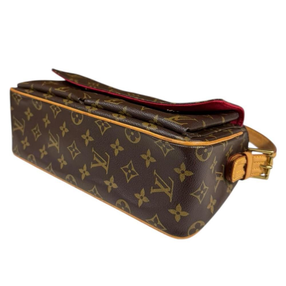 Louis Vuitton Shoulder Bags